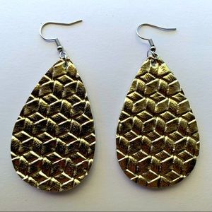 ‼️5/$20 Faux Leather Dangle earrings